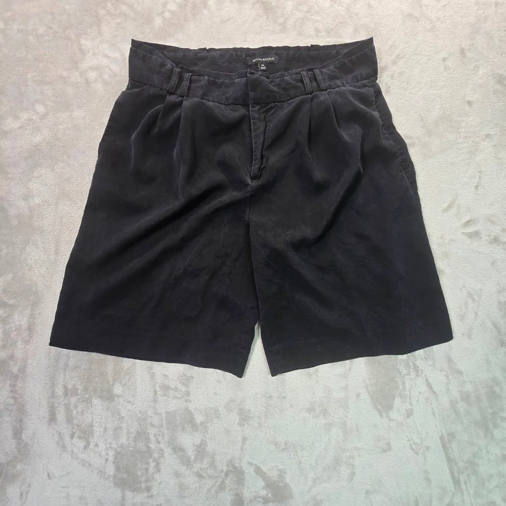 Banana Republic Womens Black Pleated Chino Shorts Size 14 High Rise Twill